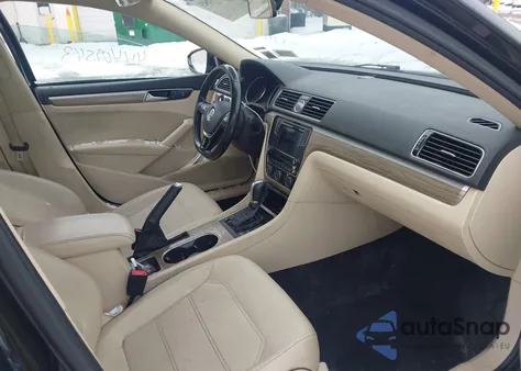 2017 Volkswagen Passat 1.8T Se z USA, uszkodzony, nr VIN 1VWBT7A30HC016014